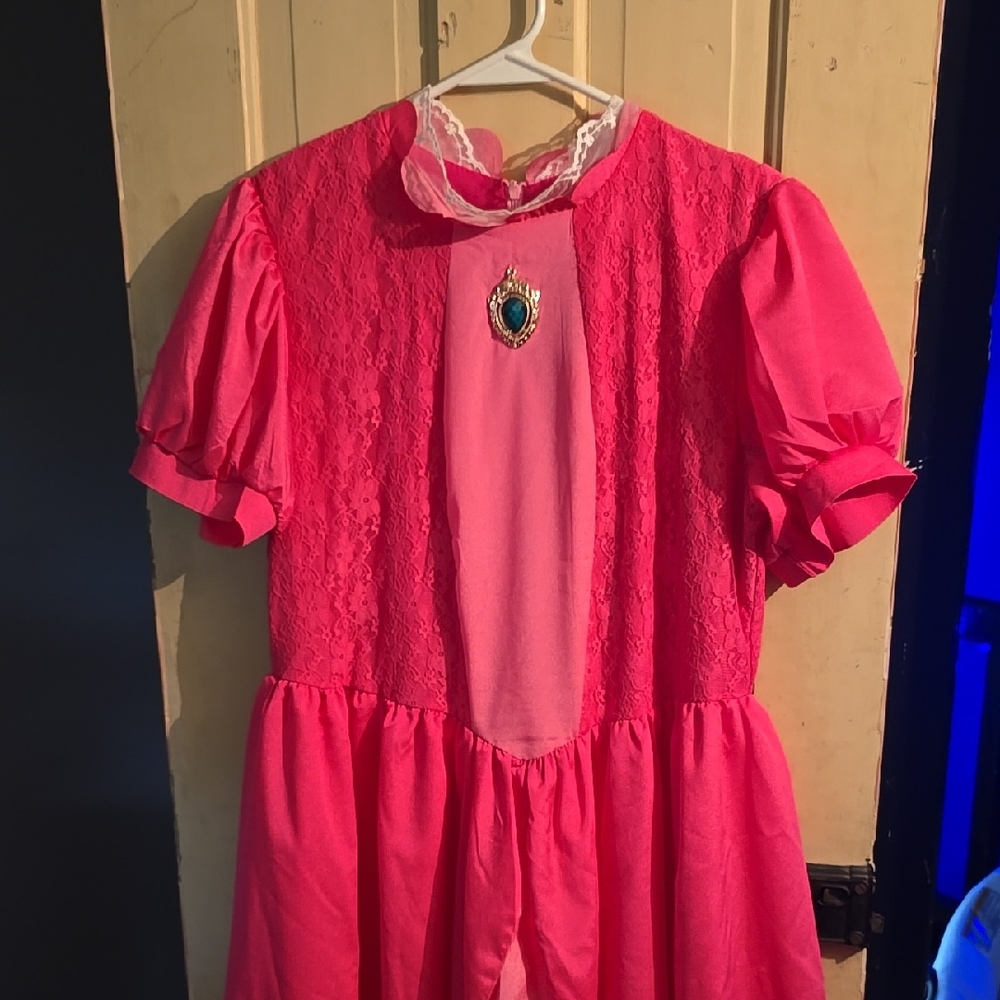 Princess Peach Costume "Super Mario"